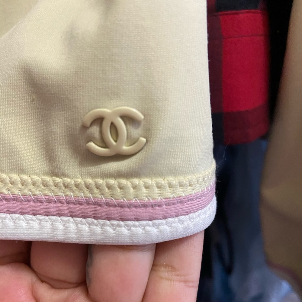 Chanel jacket - Picture 10 of 10